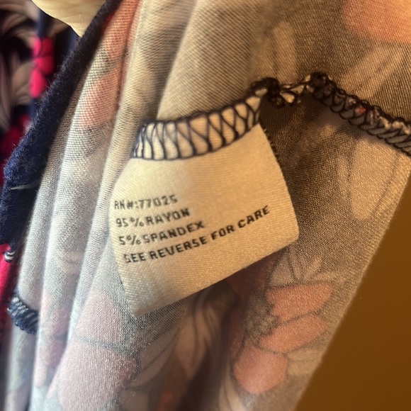 Liz Lange Super Soft Maxi Dress!!! Gorgeous Floral Print in Excellent Condition - Picture 4 of 5